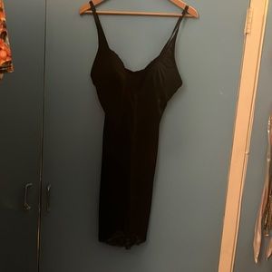 Black shape wear slip